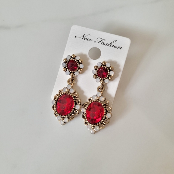 ⚡️BOGO 50% Off⚡️ Antique drop earrings - Picture 2 of 4